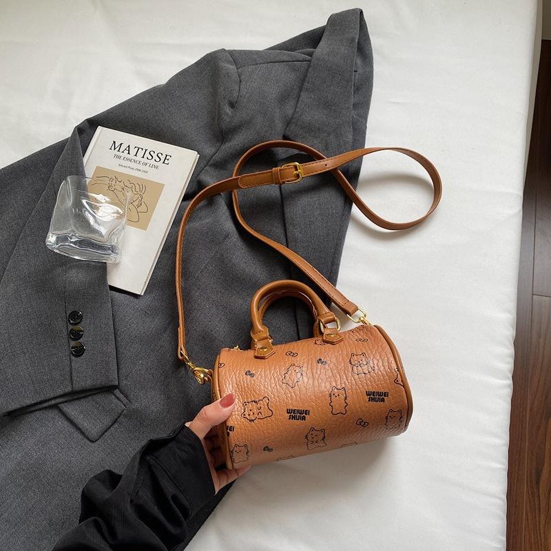 Премиальная нишевая дизайнерская сумка женская сумка новая модная сумочка универсальная на плечо сумка-мессенджер
Премиальная нишевая дизайнерская сумка женская сумка новая модная сумочка универсальная на плечо сумка-мессенджер