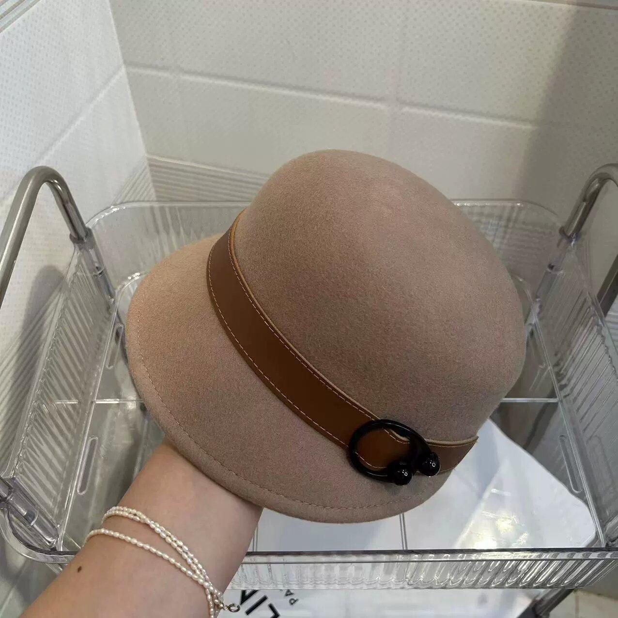 Ретро знаменитость осенне-зимняя шерстяная шляпа для верховой езды женская модная элегантная кепка британская универсальная шляпа-цилиндр adult (55-58cm)
Ретро знаменитость осенне-зимняя шерстяная шляпа для верховой езды женская модная элегантная кепка британская универсальная шляпа-цилиндр adult (55-58cm)