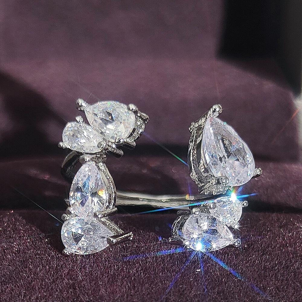 Adjustable Women s Irregular Design Ring - European & American Style (r4638) Open adjustable белый
Adjustable Women s Irregular Design Ring - European & American Style (r4638) Open adjustable белый