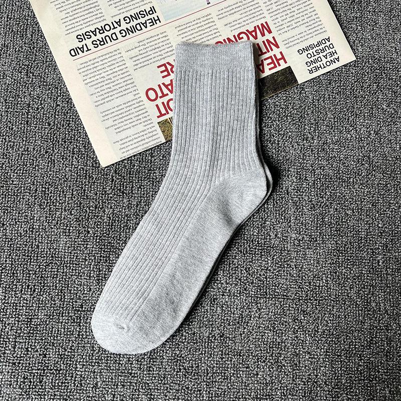 Unisex Solid Color Mid-Calf Cotton Socks for Spring and Autumn светло-серый
Unisex Solid Color Mid-Calf Cotton Socks for Spring and Autumn светло-серый