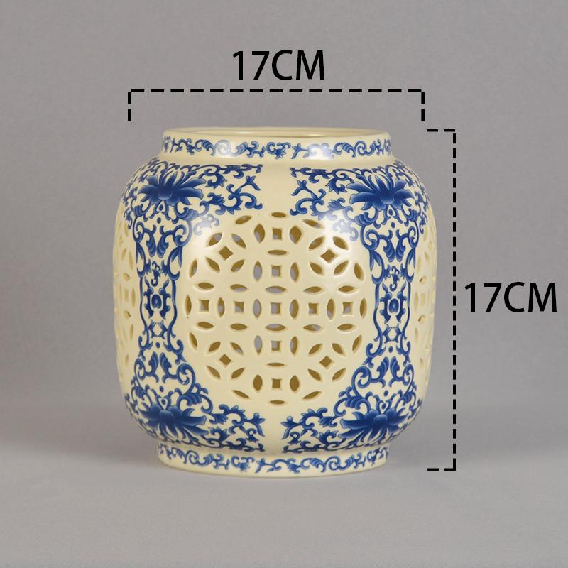 1PC Vintage Chinese Style Ceramic Openwork Lampshade Blue Floral Pattern Porcelain Table Lampshade Living Room Hotel Decor
1PC Vintage Chinese Style Ceramic Openwork Lampshade Blue Floral Pattern Porcelain Table Lampshade Living Room Hotel Decor