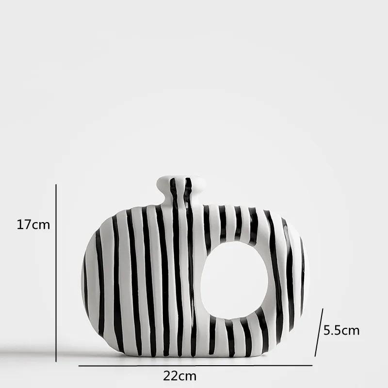 Black and White Striped Ceramic Vase, Desktop Decoration Flower Arrangement Container, Modern Home Decoration Accessories
Black and White Striped Ceramic Vase, Desktop Decoration Flower Arrangement Container, Modern Home Decoration Accessories