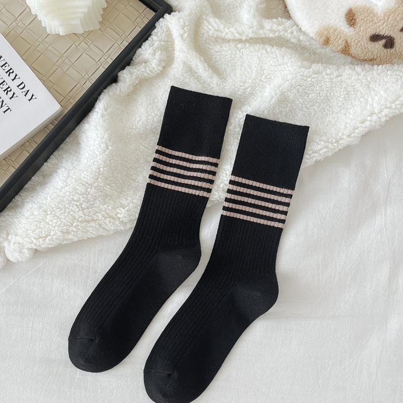 Autumn and Winter Cashmere Socks for Women with Stripes, Versatile School Style, Pile Pile Socks, Thickened Women s Socks, Long Socks 1 pair чорний
Autumn and Winter Cashmere Socks for Women with Stripes, Versatile School Style, Pile Pile Socks, Thickened Women s Socks, Long Socks 1 pair чорний
