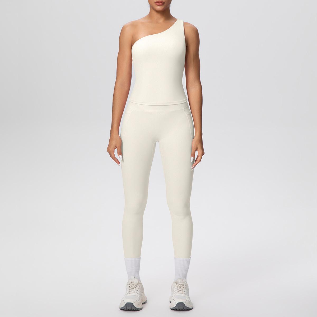 Seamless One-Shoulder Sports Vest & High-Waisted Pocketed Nude Yoga Pants Set Large
Seamless One-Shoulder Sports Vest & High-Waisted Pocketed Nude Yoga Pants Set Large