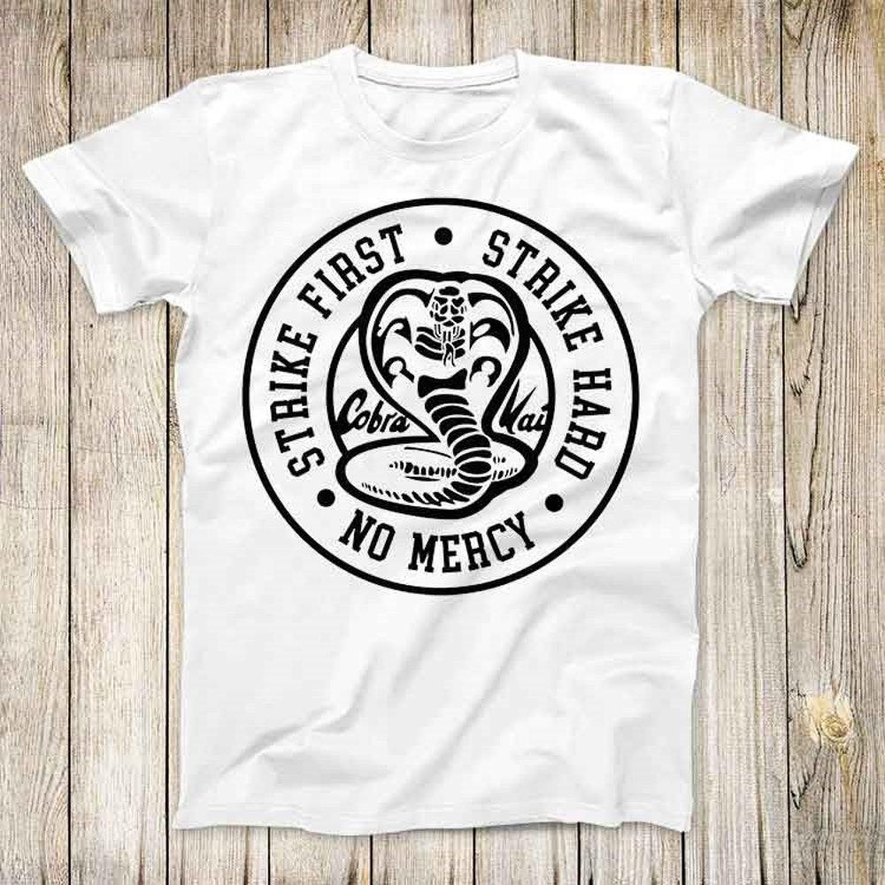 Футболка из 100% хлопка плотностью 230 г/м2, футболка Cobra Kai, дизайн для каратэ-ребенка, суперкрутая винтажная мода, подарок в стиле фильма 80-х, топ First Strike, унисекс, футболка 2743 XS белый
Футболка из 100% хлопка плотностью 230 г/м2, футболка Cobra Kai, дизайн для каратэ-ребенка, суперкрутая винтажная мода, подарок в стиле фильма 80-х, топ First Strike, унисекс, футболка 2743 XS белый