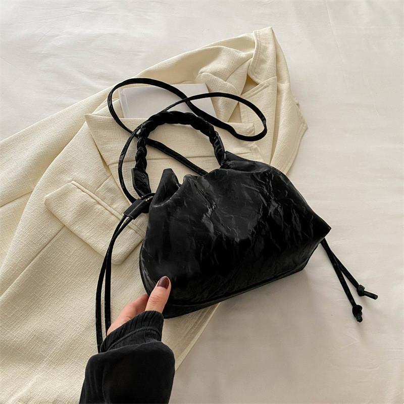Chic Street Style Bucket Bag For Women In Trendy Colors Black White Pink Blue Ideal For Everyday Outfits чёрный
Chic Street Style Bucket Bag For Women In Trendy Colors Black White Pink Blue Ideal For Everyday Outfits чёрный