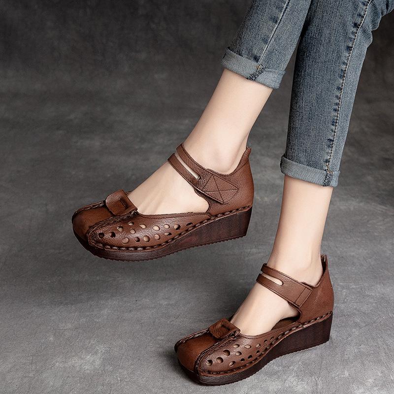 Універсальні жіночі сандалі Johnature з натуральної шкіри на липучках у ретро стилі, зручні на танкетці 39 коричневий
Універсальні жіночі сандалі Johnature з натуральної шкіри на липучках у ретро стилі, зручні на танкетці 39 коричневий