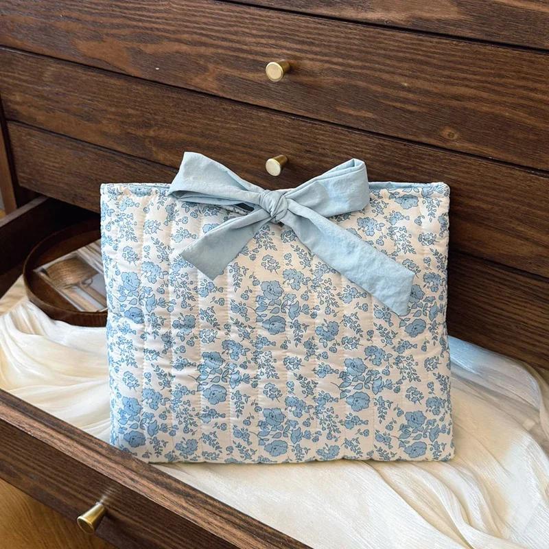 Geometric Patchwork Floral Makeup Bag Large Capacity Multifunctional for Cosmetics Toiletries Storage Ins Style Quilted Design
Geometric Patchwork Floral Makeup Bag Large Capacity Multifunctional for Cosmetics Toiletries Storage Ins Style Quilted Design