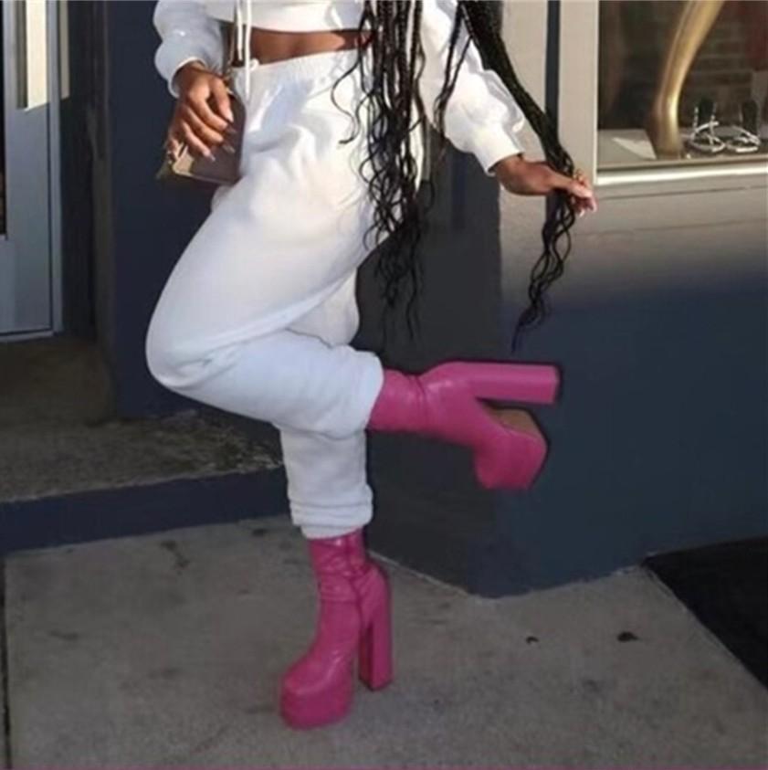 New women s shoes, square head thick heel water platform four-season short boots, large size. 39 розы красного
New women s shoes, square head thick heel water platform four-season short boots, large size. 39 розы красного