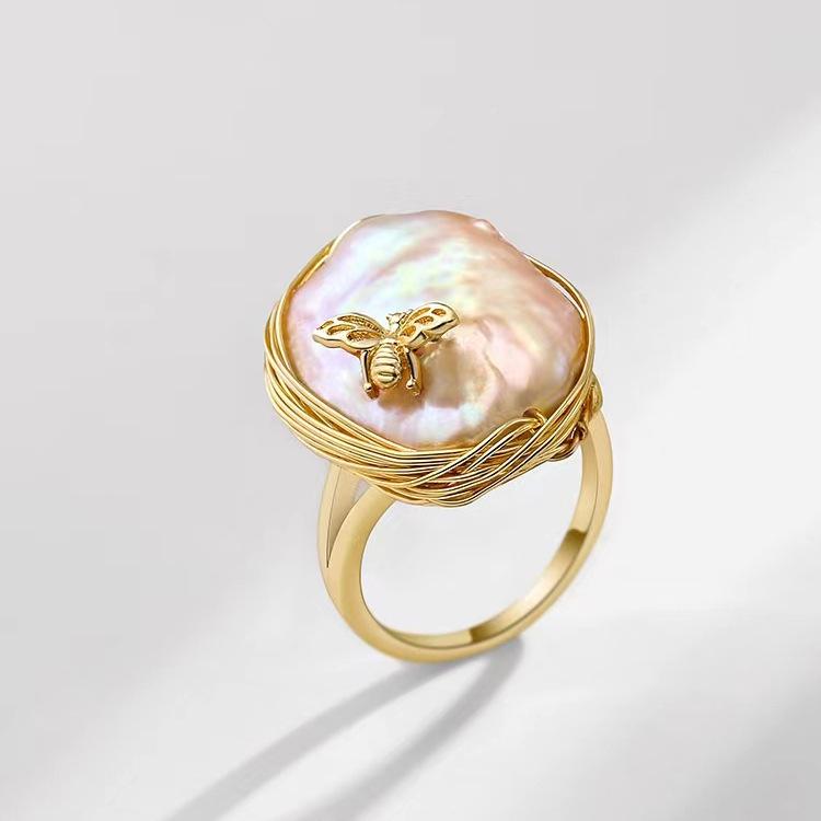 2022 Baroque Pearl Ring: Trendy, Open Design Exaggerated Women’s Fashion Statement шампанского/золотой
2022 Baroque Pearl Ring: Trendy, Open Design Exaggerated Women’s Fashion Statement шампанского/золотой