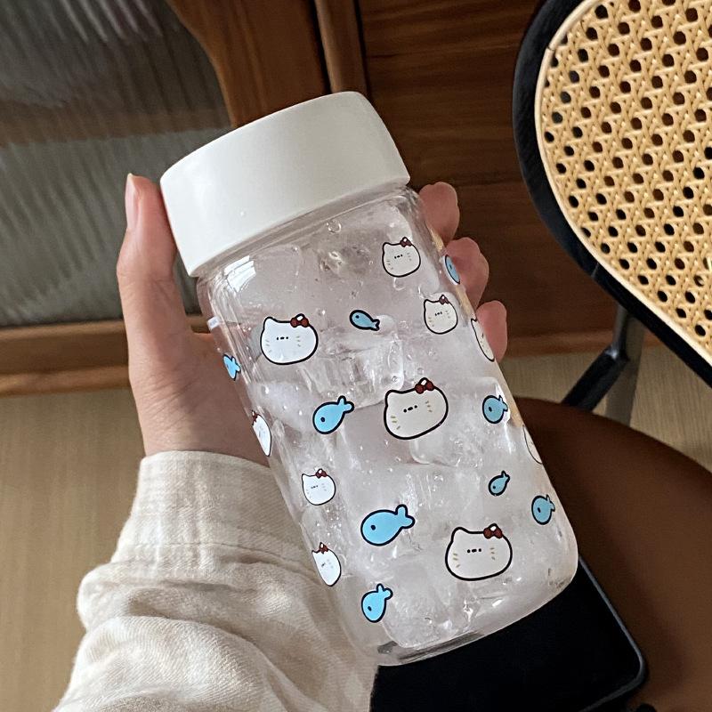 Homemade Ins Cartoon Cat Eats Small Fish Plastic Cup Tritan Environmentally Friendly High Temperature Resistant Accompanying Cup, Simple Casual Cup 420ml
Homemade Ins Cartoon Cat Eats Small Fish Plastic Cup Tritan Environmentally Friendly High Temperature Resistant Accompanying Cup, Simple Casual Cup 420ml