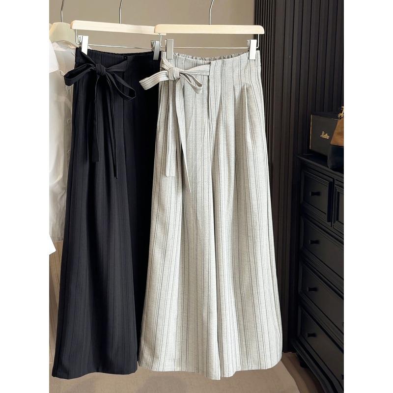 High-end striped straps slimming high-waisted suit slacks women s spring new loose and versatile drape trousers L
High-end striped straps slimming high-waisted suit slacks women s spring new loose and versatile drape trousers L