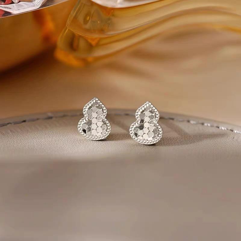 Dragon Scale Calf Ear Ring Women s Fashion High-End Fortune Earring Earpiece Silver - Earrings
Dragon Scale Calf Ear Ring Women s Fashion High-End Fortune Earring Earpiece Silver - Earrings