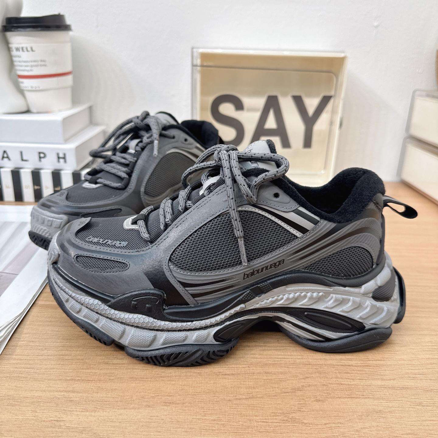 Platform shoes women s new winter mesh velvet casual sports shoes heightening outdoor shoes comfortable cotton shoes 40
Platform shoes women s new winter mesh velvet casual sports shoes heightening outdoor shoes comfortable cotton shoes 40
