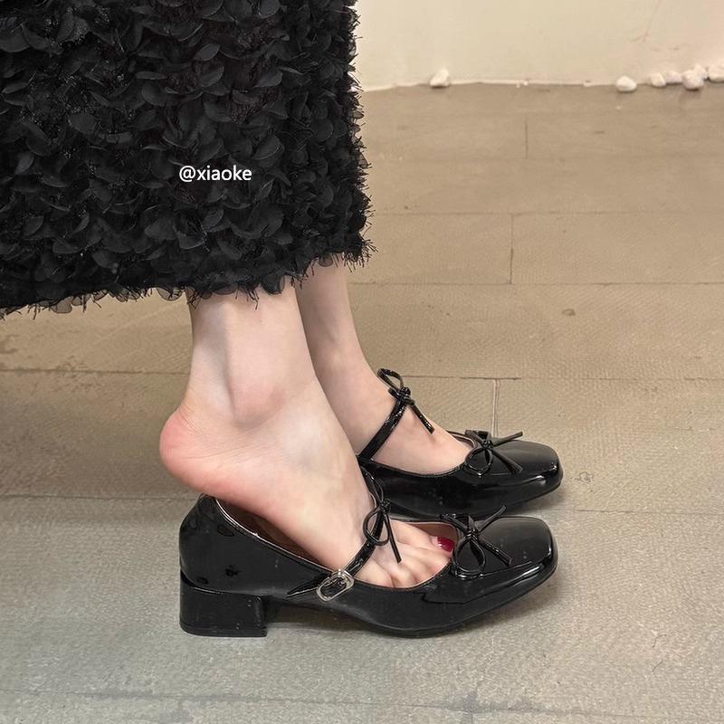 French bow light mouth silver single shoes women s spring and autumn new retro fairy ballet thick heel Mary Jane small leather shoes 35 чёрный
French bow light mouth silver single shoes women s spring and autumn new retro fairy ballet thick heel Mary Jane small leather shoes 35 чёрный