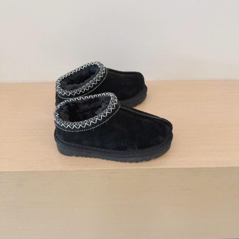 Children s Low Top Snow Boots Winter Vintage Versatile Thick Warm Cotton Shoes For Boys Girls Low Top Short Boots Size15-25 25
Children s Low Top Snow Boots Winter Vintage Versatile Thick Warm Cotton Shoes For Boys Girls Low Top Short Boots Size15-25 25
