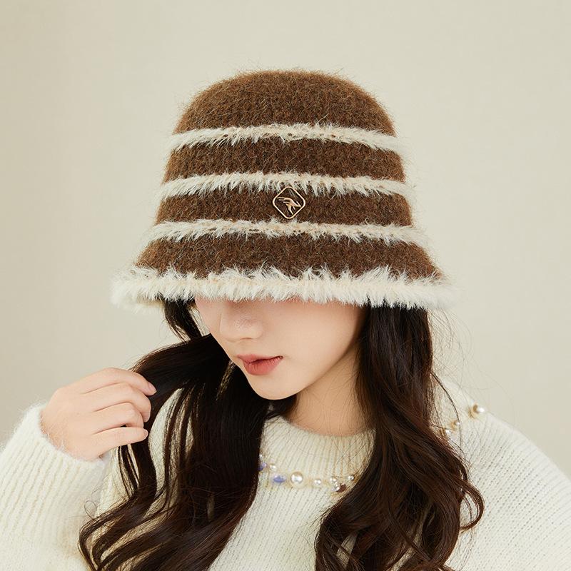 Вязаная панама в корейском стиле, полосатая, с сочетанием цветов, плюшевая шляпа рыбака для женщин, без макияжа, маленькая теплая шапка, подчеркивающая лицо One Size
Вязаная панама в корейском стиле, полосатая, с сочетанием цветов, плюшевая шляпа рыбака для женщин, без макияжа, маленькая теплая шапка, подчеркивающая лицо One Size