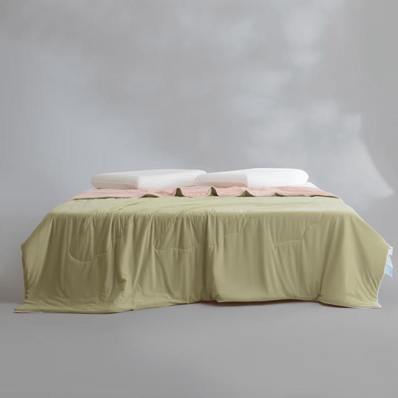 Saint Furni Summer Cooling Silk Quilt
Saint Furni Summer Cooling Silk Quilt