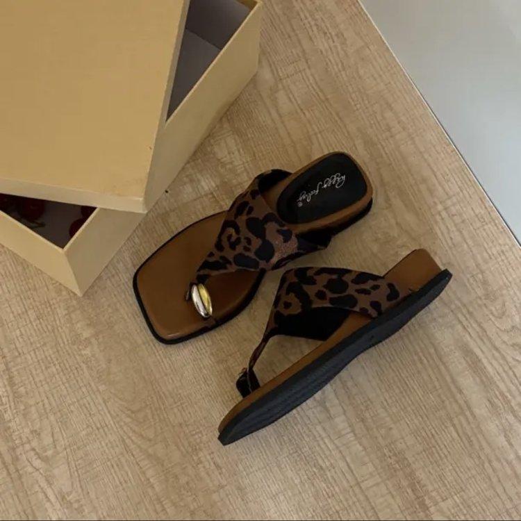 Women s Slippers Flats Designer Shoes Casual Women Sandals Summer 2025 Beach Flip Flops New Leopard Mujer De Sandalias 40 леопардовый
Women s Slippers Flats Designer Shoes Casual Women Sandals Summer 2025 Beach Flip Flops New Leopard Mujer De Sandalias 40 леопардовый