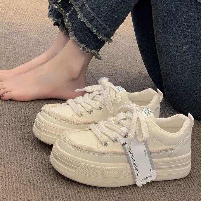 Город муравьев Корейские белые кеды нишевый дизайн новые универсальные платформа парусиновые кеды женские повседневные кеды для нищих 40
Город муравьев Корейские белые кеды нишевый дизайн новые универсальные платформа парусиновые кеды женские повседневные кеды для нищих 40