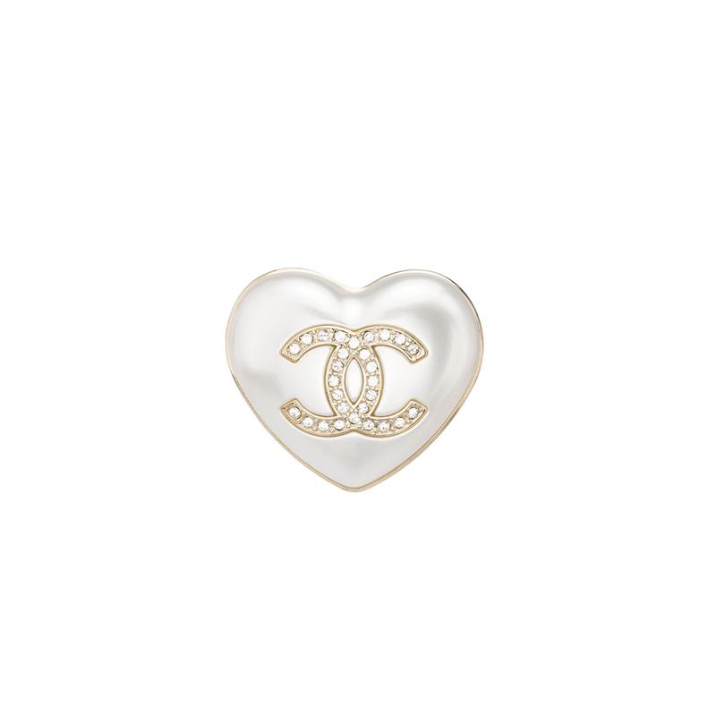 CHANEL heart-shaped brooch women s white gold золотий
CHANEL heart-shaped brooch women s white gold золотий