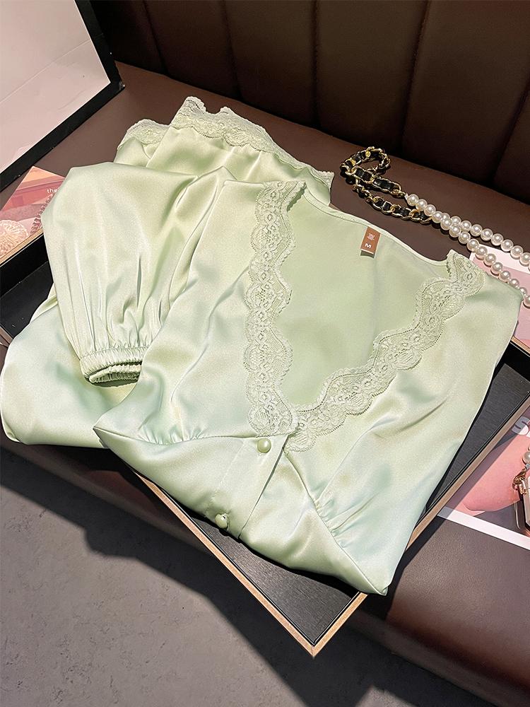 Women s V-Neck Lace Mulberry Silk Long-Sleeve Pajama Set M зелений
Women s V-Neck Lace Mulberry Silk Long-Sleeve Pajama Set M зелений