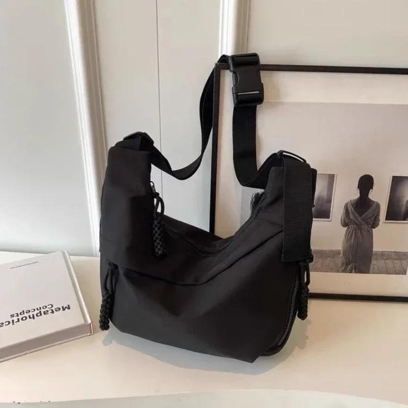 Нейлоновые сумки-хобо через плечо, однотонные повседневные сумки на молнии, женские сумки 2025, модные, вместительные, однотонные, сумки-тоут на одно плечо чёрный
Нейлоновые сумки-хобо через плечо, однотонные повседневные сумки на молнии, женские сумки 2025, модные, вместительные, однотонные, сумки-тоут на одно плечо чёрный