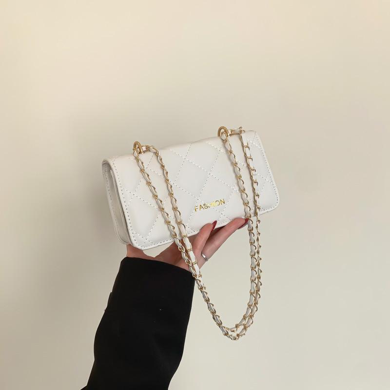 Модная ретро маленькая квадратная сумка женская 2025 новая трендовая сумка-мессенджер на цепочке повседневная сумка на плечо женская сумка белый
Модная ретро маленькая квадратная сумка женская 2025 новая трендовая сумка-мессенджер на цепочке повседневная сумка на плечо женская сумка белый
