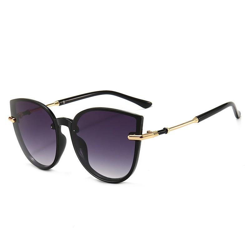 New Cat-Eye Personalized Street Style Sunglasses That Are Versatile And Fashionable In Europe And America For Women 6044 чорний
New Cat-Eye Personalized Street Style Sunglasses That Are Versatile And Fashionable In Europe And America For Women 6044 чорний