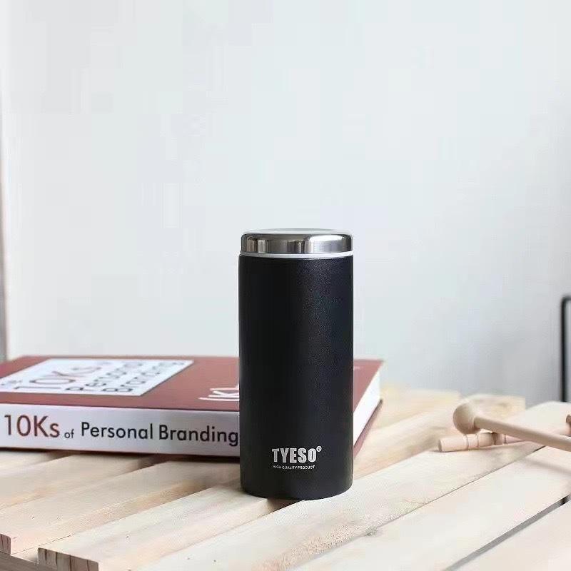 Tyeso Mini Compact Vacuum Flasks 304 Stainless Steel Vacuum Insulated Water Bottle Lightweight Travel Mug for Outdoor Office 200ML чорний
Tyeso Mini Compact Vacuum Flasks 304 Stainless Steel Vacuum Insulated Water Bottle Lightweight Travel Mug for Outdoor Office 200ML чорний