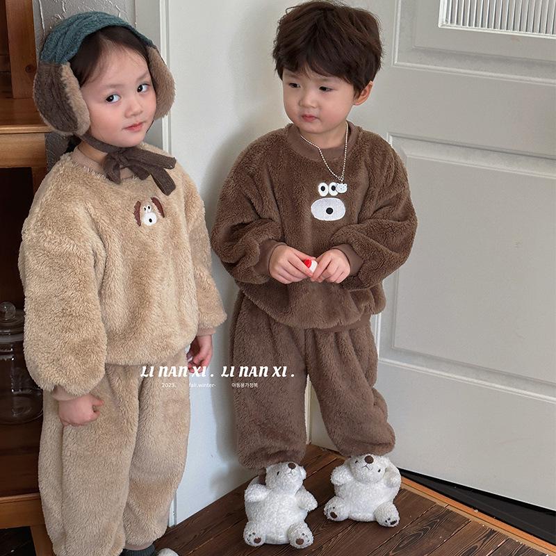 Winter 2024 Korean Teddy Bear Plush Children s Loungewear Set - Warm and Soft 100 cm абрикосовий
Winter 2024 Korean Teddy Bear Plush Children s Loungewear Set - Warm and Soft 100 cm абрикосовий