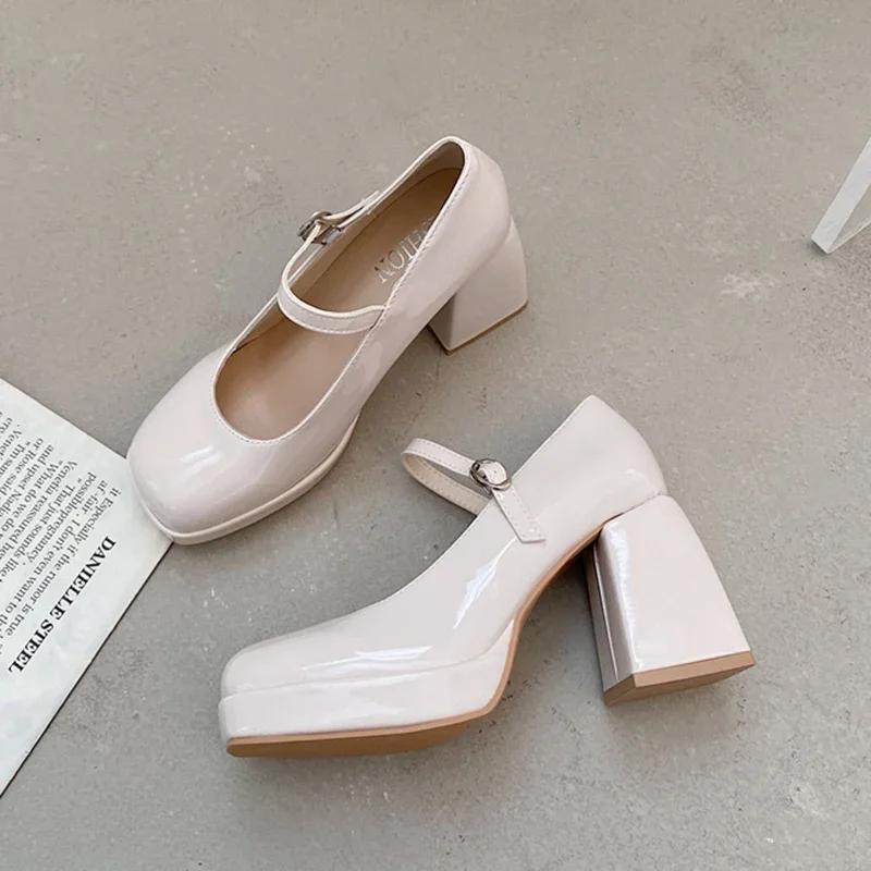 Модная лакированная обувь Мэри Джейн на высоком каблуке для женщин, элегантные туфли-лодочки на платформе с ремешком и пряжкой, женские туфли на массивном каблуке в стиле панк-лолита 40
Модная лакированная обувь Мэри Джейн на высоком каблуке для женщин, элегантные туфли-лодочки на платформе с ремешком и пряжкой, женские туфли на массивном каблуке в стиле панк-лолита 40