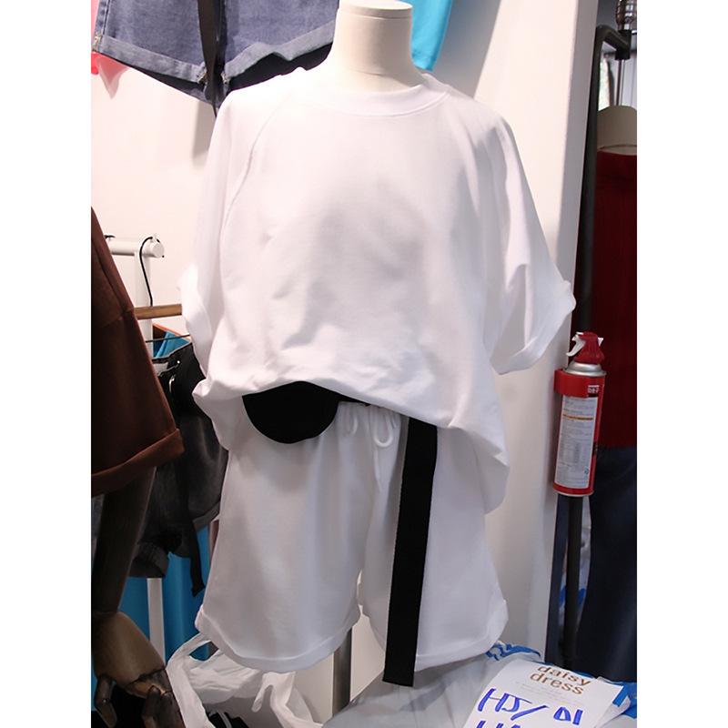 2025 Корейский стиль Лето Повседневный женский двухкомпонентный комплект: Свободная футболка и широкие шорты M белый
2025 Корейский стиль Лето Повседневный женский двухкомпонентный комплект: Свободная футболка и широкие шорты M белый