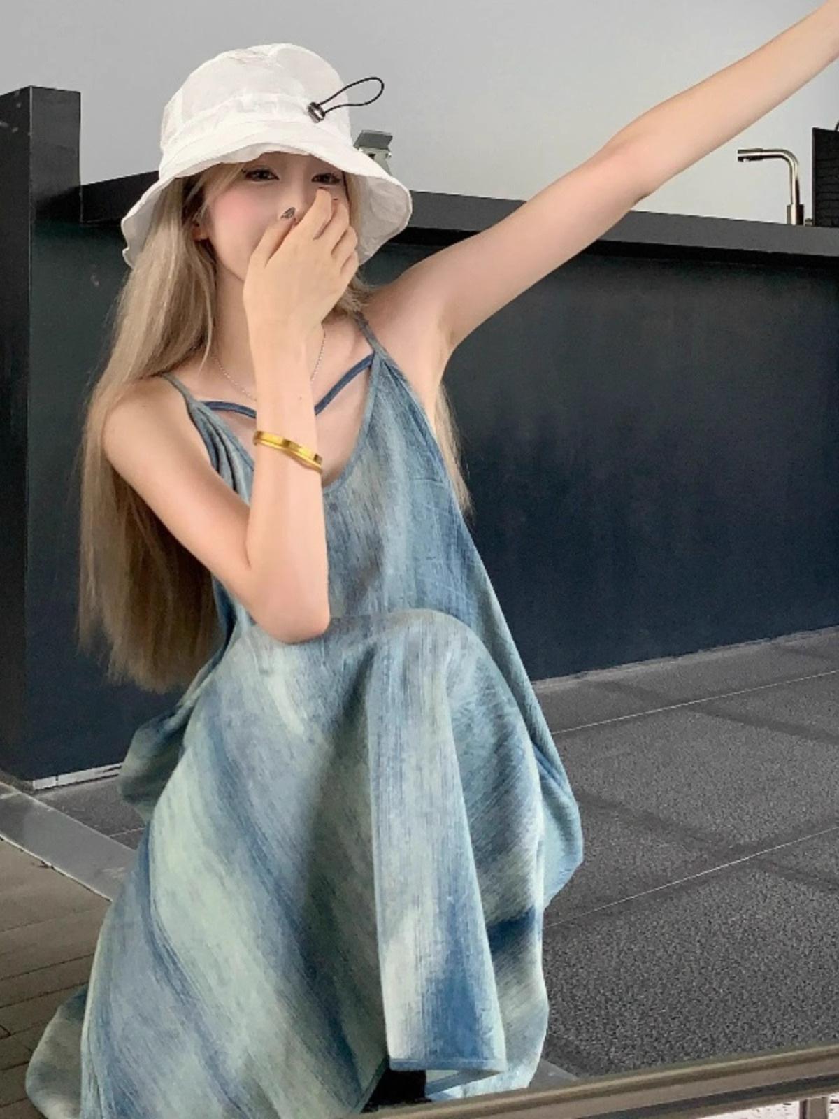 French Tie-Dye Spaghetti Strap Maxi Dress - Women s Summer Beach Style M (recommended for 100-125 jin)
French Tie-Dye Spaghetti Strap Maxi Dress - Women s Summer Beach Style M (recommended for 100-125 jin)
