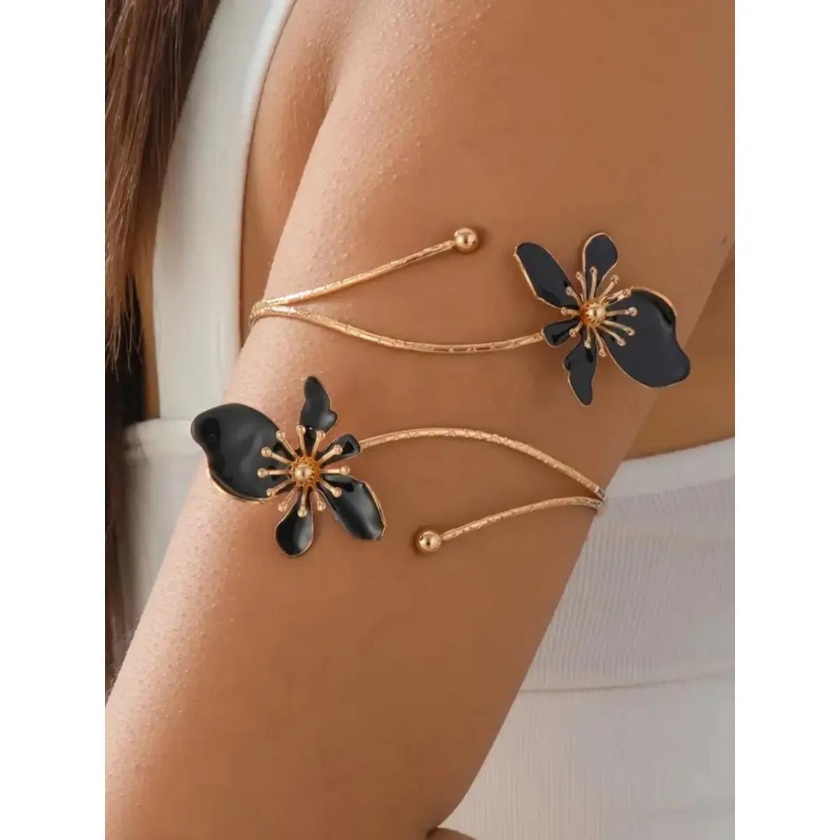 Elegant Floral Openwork Cuff Bracelet, adjustable fit design, timeless trendy fashion accessory for all occasions.
Elegant Floral Openwork Cuff Bracelet, adjustable fit design, timeless trendy fashion accessory for all occasions.