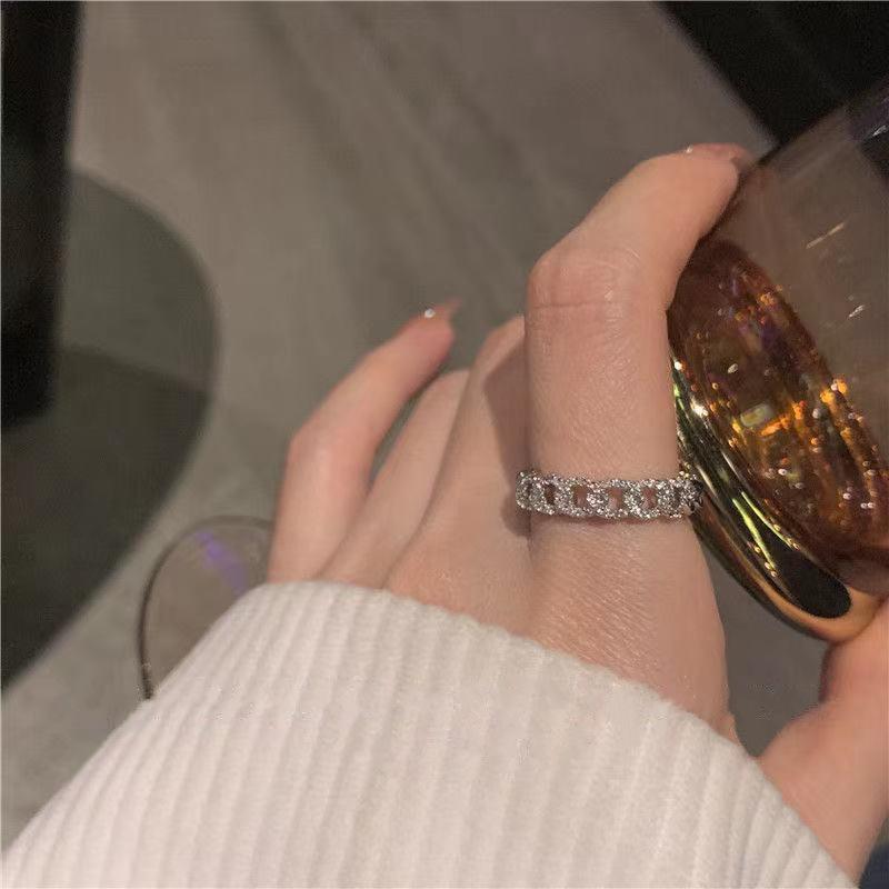 Ins Net Red Новое модное геометрическое кольцо Cool Simple Жареное тесто Twists Открывающееся регулируемое кольцо one size(US size 5-13)
Ins Net Red Новое модное геометрическое кольцо Cool Simple Жареное тесто Twists Открывающееся регулируемое кольцо one size(US size 5-13)