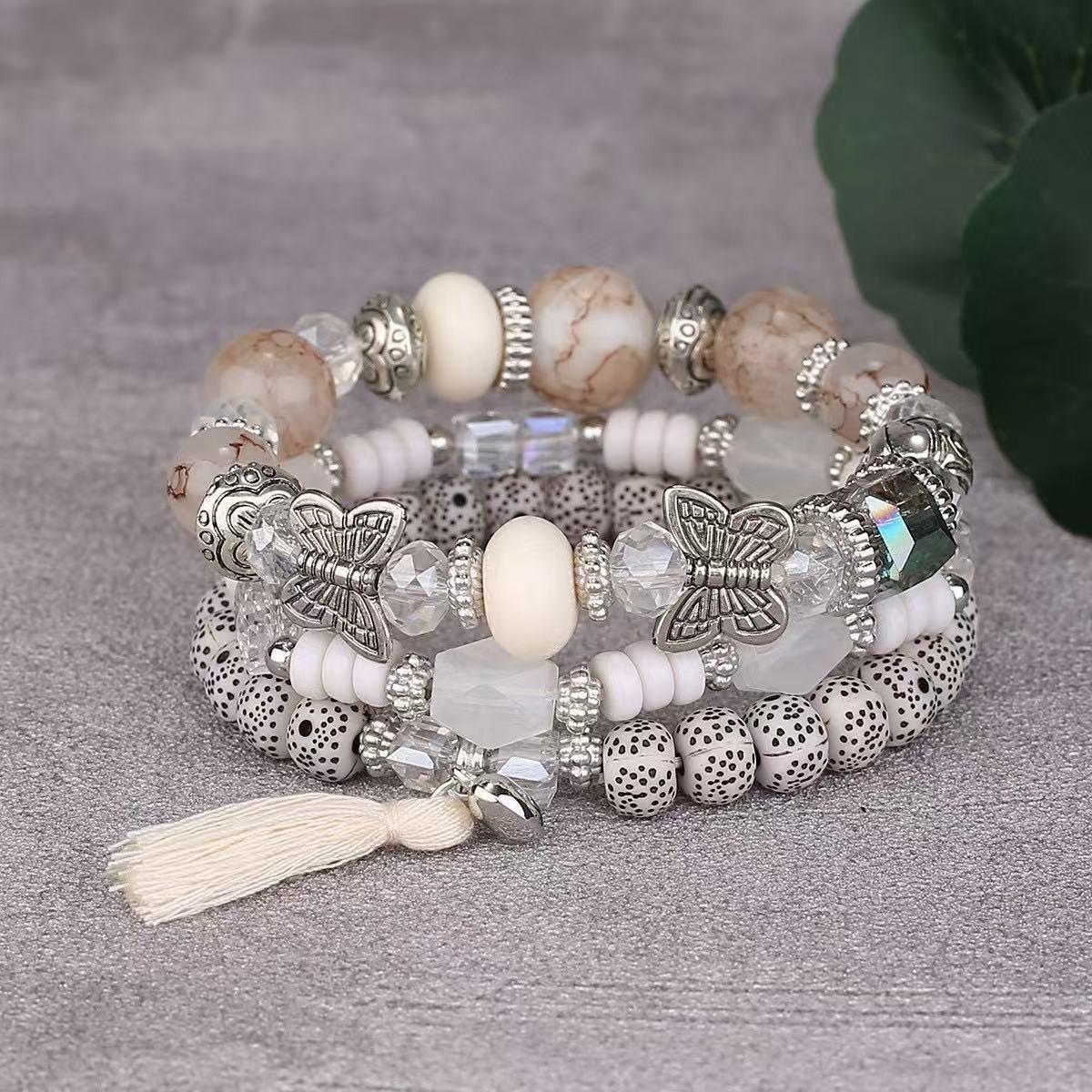 Bohemian Multi-Layer Multi-Strand Bracelet with Butterfly Tassel Pendant Beaded Crystal Design for Women Adjustable Length Fashion Jewelry One Size білий
Bohemian Multi-Layer Multi-Strand Bracelet with Butterfly Tassel Pendant Beaded Crystal Design for Women Adjustable Length Fashion Jewelry One Size білий