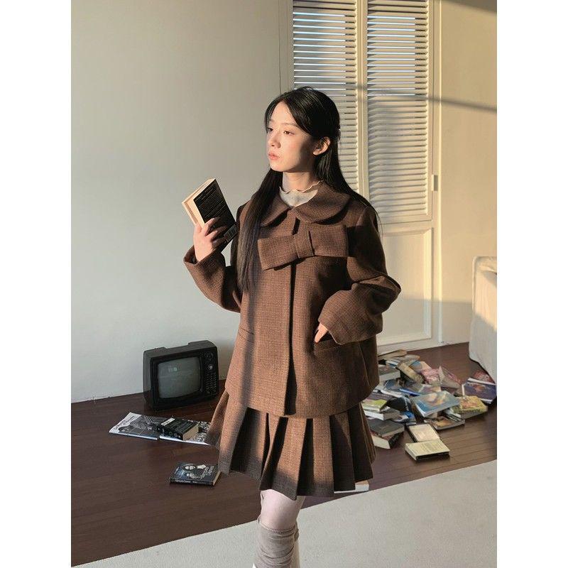 Women s Melanoid Brown Plaid Wool Suit Jacket & Pleated Skirt Set - Korean Autumn/Winter Style XL (approx. 57.5-65 kg)
Women s Melanoid Brown Plaid Wool Suit Jacket & Pleated Skirt Set - Korean Autumn/Winter Style XL (approx. 57.5-65 kg)