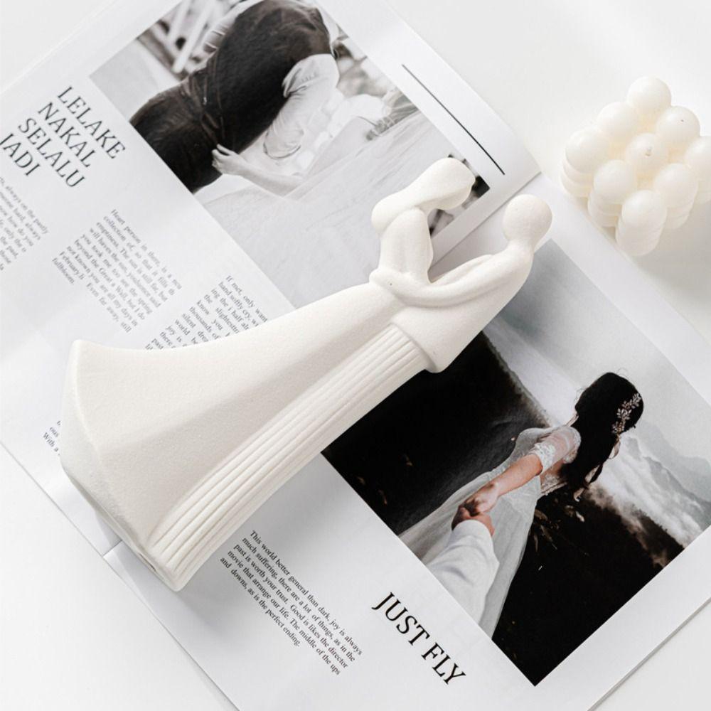 Modern Abstract Figures Simple Lovers Sculpture Crafts Hugging Couple Statue Gift серый
Modern Abstract Figures Simple Lovers Sculpture Crafts Hugging Couple Statue Gift серый