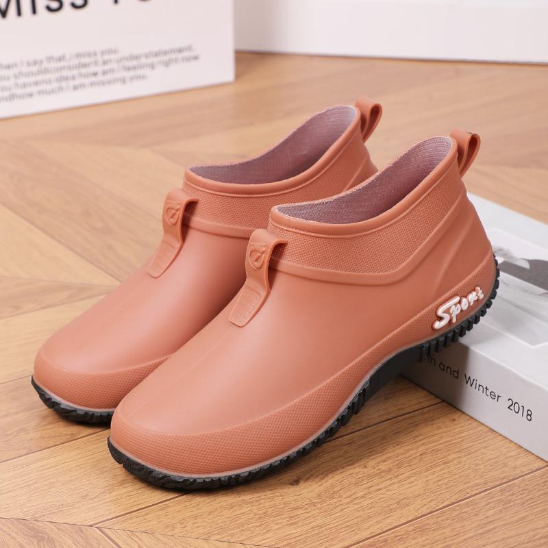 Fashion shallow mouth waterproof rain shoes women s non-slip and wear-resistant thick-soled short tube water shoes women s rain shoes non-slip 40
Fashion shallow mouth waterproof rain shoes women s non-slip and wear-resistant thick-soled short tube water shoes women s rain shoes non-slip 40