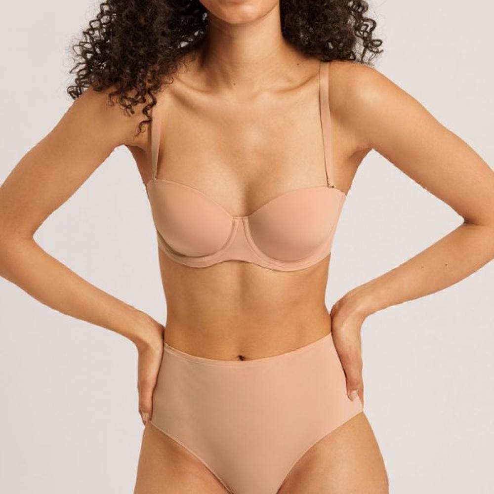 Hanro Padded Bandeau Bra 71732 Nude nude/85B
Hanro Padded Bandeau Bra 71732 Nude nude/85B