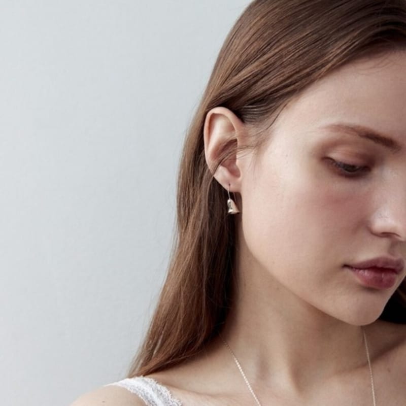 salted Calla earring Silver
salted Calla earring Silver