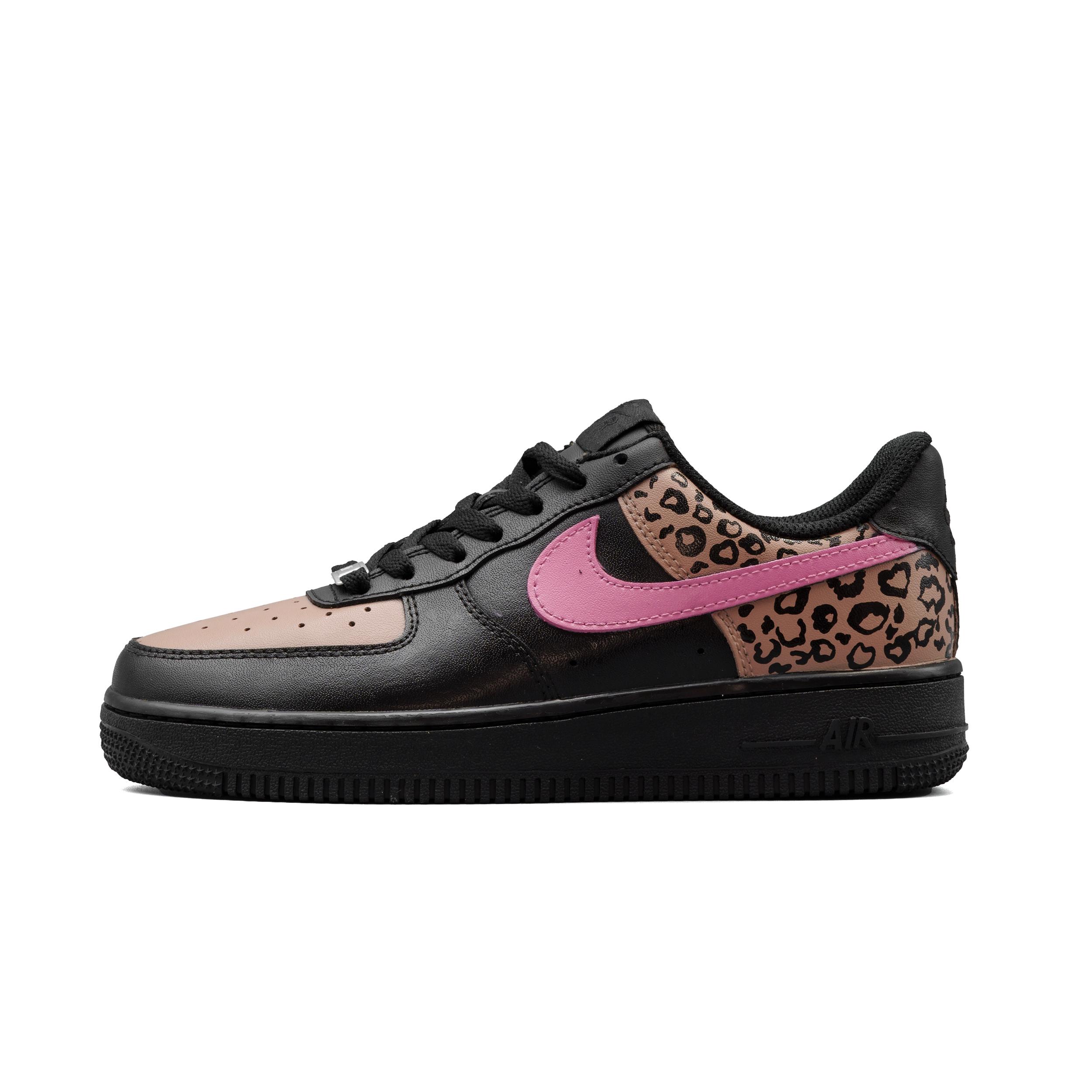 Nike Air Force 1 Leather Cushioning Low top Skateboard Shoes Women s Black Pink DD8959-001(Team-1451) 39
Nike Air Force 1 Leather Cushioning Low top Skateboard Shoes Women s Black Pink DD8959-001(Team-1451) 39