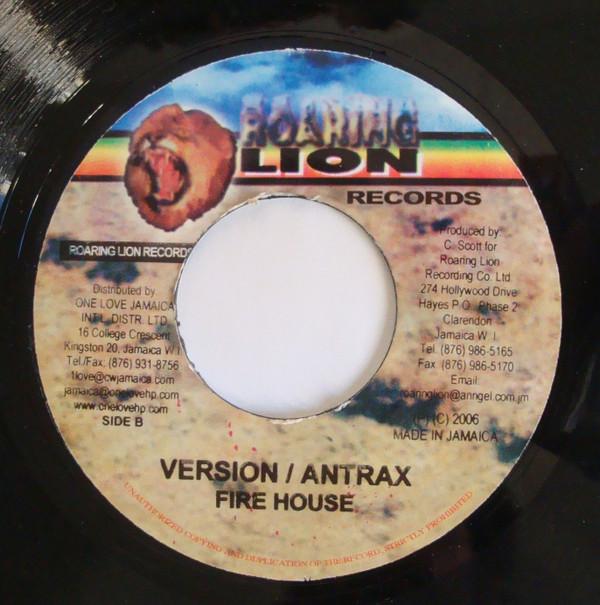 7inch Record CAPTAIN BARKEY - Medley NONE Roaring Lion Re 2006 Jamaica Reggae, Ska & Dub Used
7inch Record CAPTAIN BARKEY - Medley NONE Roaring Lion Re 2006 Jamaica Reggae, Ska & Dub Used