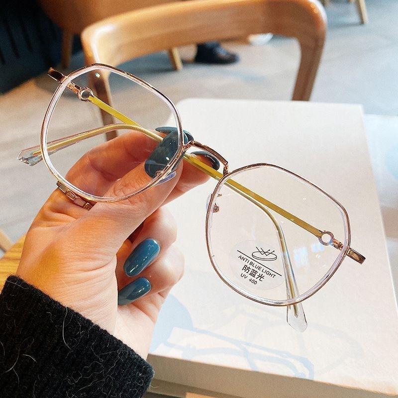 Vintage Anti Blue light Glasses Frame Round Lens Myopia Optical Mirror Simple Metal Women Men Transparent Eyewear Anti Radiation
Vintage Anti Blue light Glasses Frame Round Lens Myopia Optical Mirror Simple Metal Women Men Transparent Eyewear Anti Radiation
