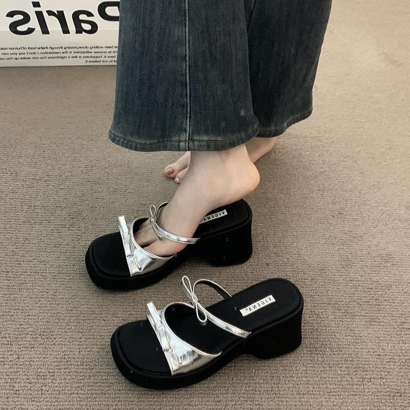 Summer Platform Wedges Heel Women Slippers Fashion Thick Bottom Shoes Ladies Elegant Dress Slides 35 серебряный
Summer Platform Wedges Heel Women Slippers Fashion Thick Bottom Shoes Ladies Elegant Dress Slides 35 серебряный