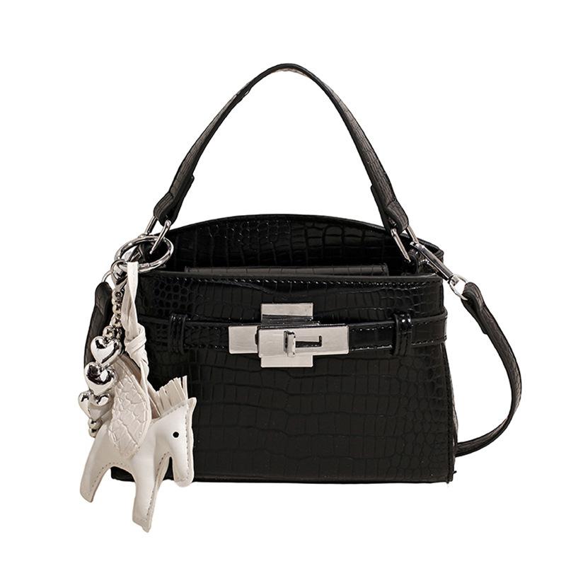 Crocodile pattern portable Kelly bag women s 2025 autumn new high-end fashion shoulder bag foreign style messenger bag no pendant чорний
Crocodile pattern portable Kelly bag women s 2025 autumn new high-end fashion shoulder bag foreign style messenger bag no pendant чорний