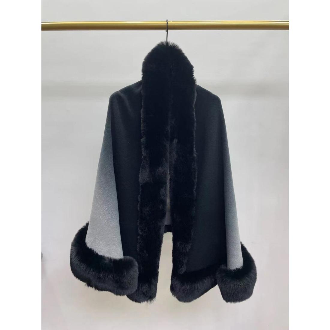 Теплый вязаный кардиган с меховым воротником и постепенным изменением цвета, накидка для женщин 0857 # 135-175CM чёрный
Теплый вязаный кардиган с меховым воротником и постепенным изменением цвета, накидка для женщин 0857 # 135-175CM чёрный