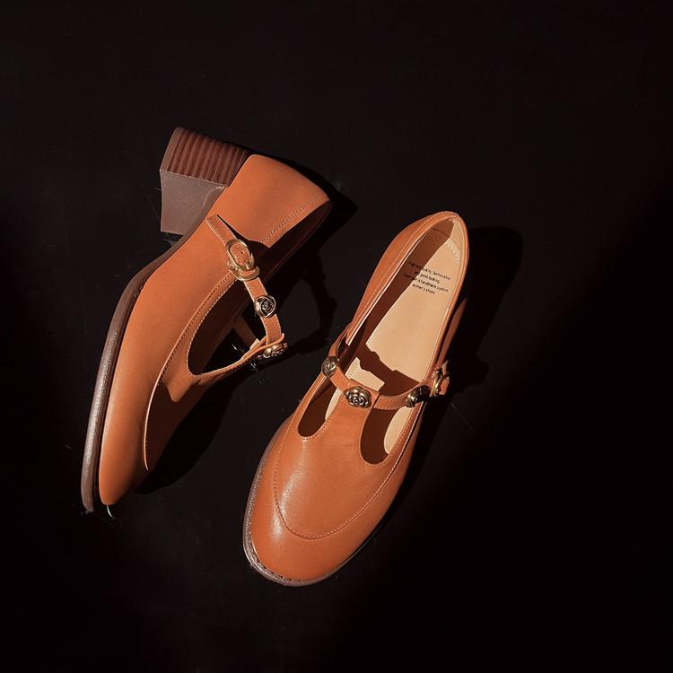 Супермягкая овечья кожа~ 2025 осень туфли Мэри Джейн женские кожаные с круглым носком т-образные маленькие кожаные туфли бежевые толстый каблук маленькие кожаные туфли 39 темно-коричневого
Супермягкая овечья кожа~ 2025 осень туфли Мэри Джейн женские кожаные с круглым носком т-образные маленькие кожаные туфли бежевые толстый каблук маленькие кожаные туфли 39 темно-коричневого