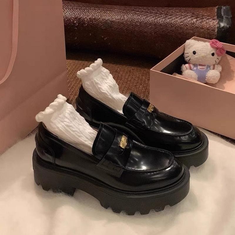 The inner height increases by 7cm, the noble small gold coin round head leather shoes thick heel thick sole single shoes one pedal women 33
The inner height increases by 7cm, the noble small gold coin round head leather shoes thick heel thick sole single shoes one pedal women 33